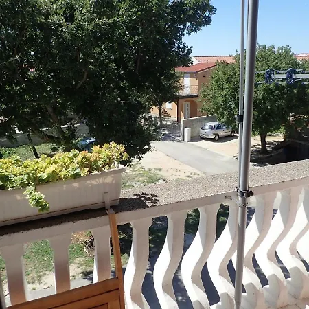 Falk Apartment Starigrad Paklenica