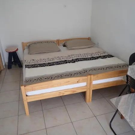 Falk Apartment *